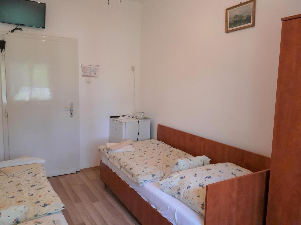 Boglar-Coop Ueduelo Apart otel Balatonboglár Dış mekan fotoğraf